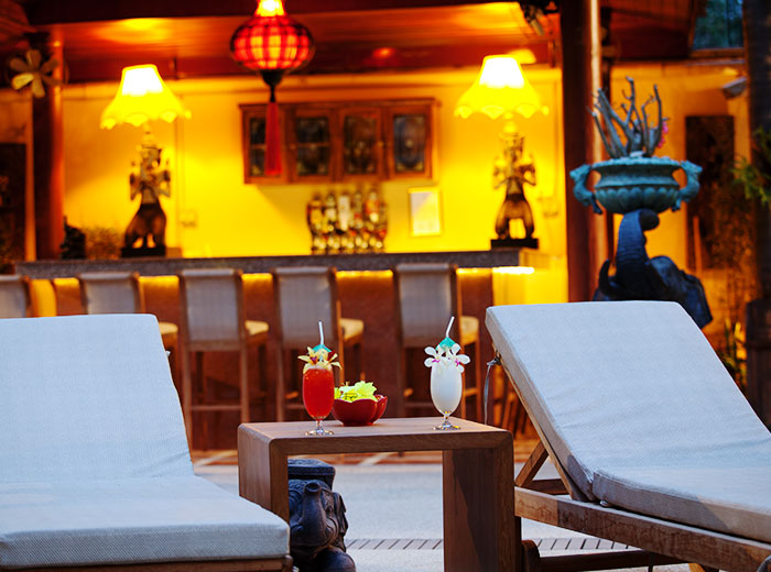 Pool Bar
